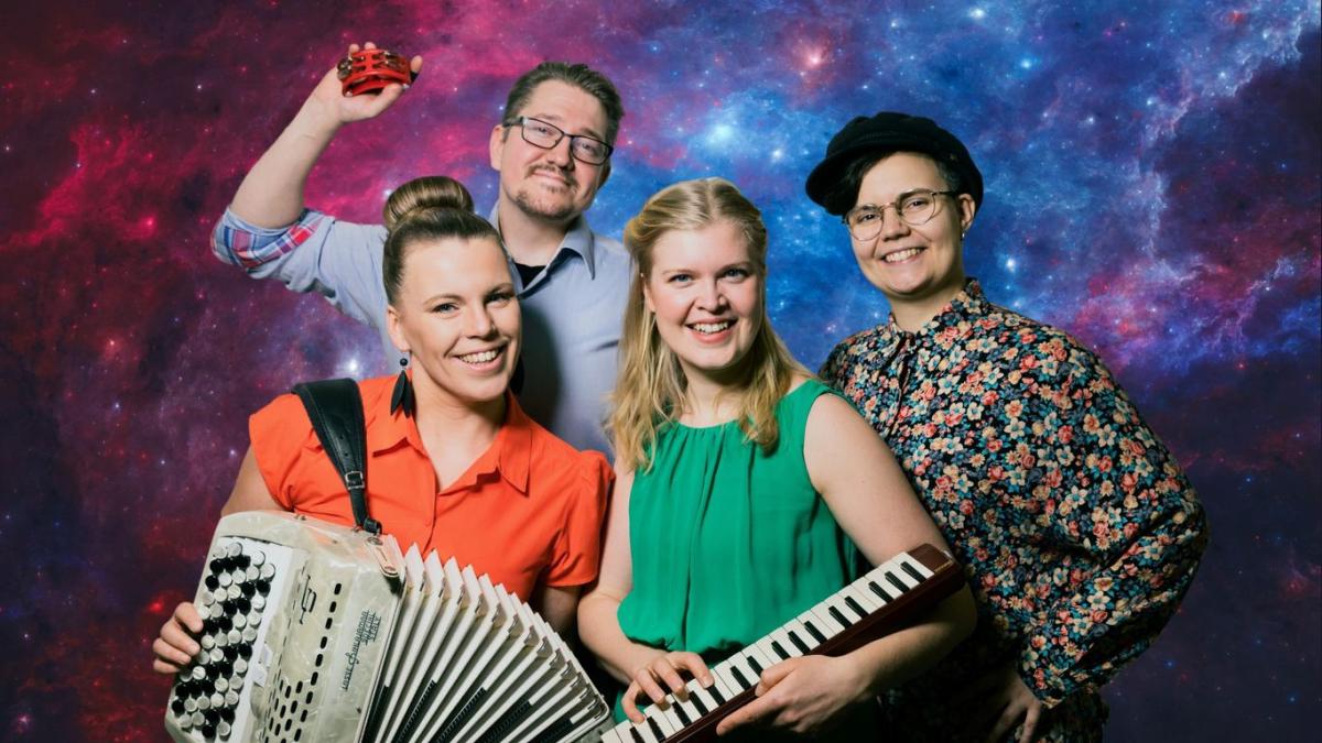 Martina Brunell, Jesper Eklund, Amanda Henriksson och Lotta Ahlbäck i Trollsländan